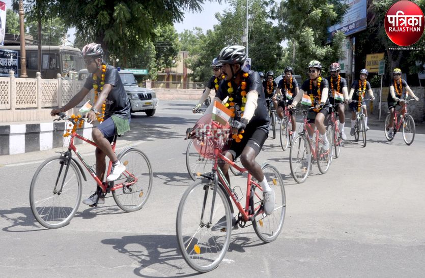 राष्ट्रीय अखंडता का संदेश लेकर पहुंची भारत-तिब्बत सीमा पुलिस की साइकिल रैली, शहरवासियों ने बरसाए फूल