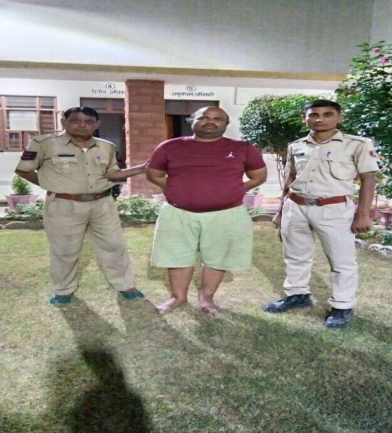 धोखाधड़ी का आरोपी ज्वैलर व महिला गिरफ्तार