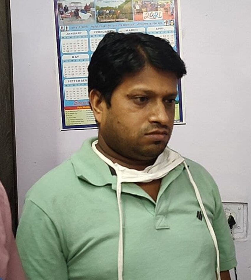 चार हजार रुपए रिश्वत लेते रेलवे का वर्क एकाउन्टेंट गिरफ्तार