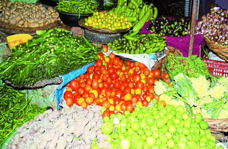 सब्जियों पर महंगाई की मार, धनिया हुआ 200 के पार