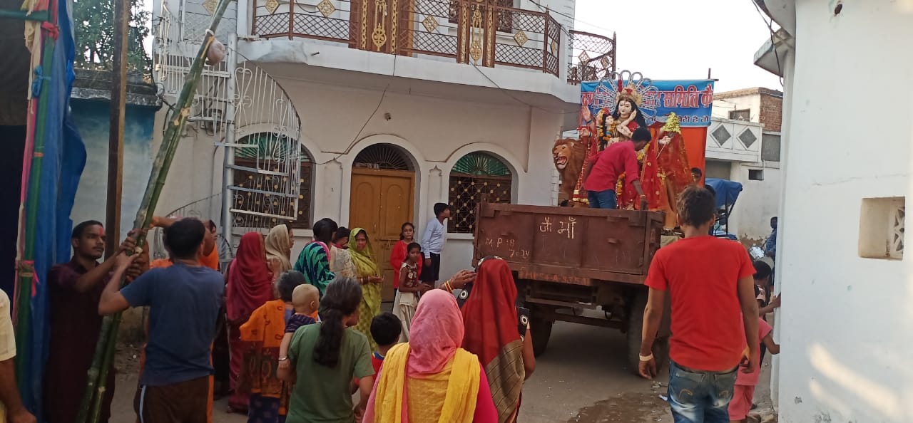 Lord Shri Ram killed Ravana, celebrated the festival of Vijayadashami by burning his effigy
