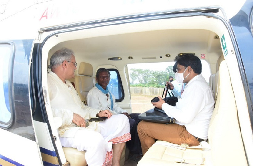 CM ने गांव के बचपन के दोस्त को कराई हेलीकॉप्टर की यात्रा, सोशल मीडिया में लिखा बचपन में इन्हीं साथियों के साथ गलियों में घूमा