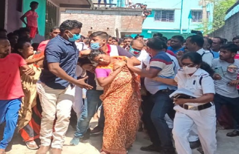 बेटे-बहू और पति के खाने में मिलाई नींद की गोलियां, बेहश होने पर प्रेमी के साथ मिलकर की पति की हत्या