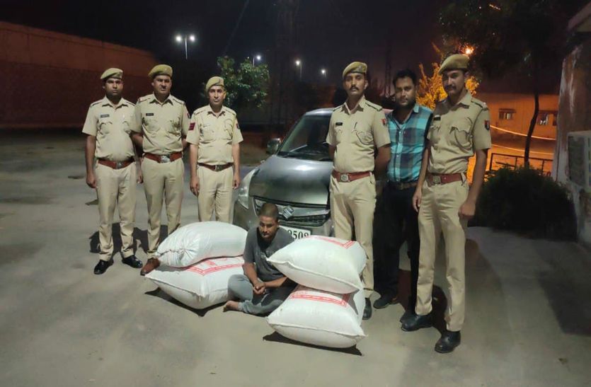 62 kg doda sawdust recovered from car, driver arrested