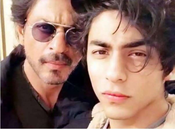 Shahrukh Khan son Aryan singing, playing guitar throwback video viral