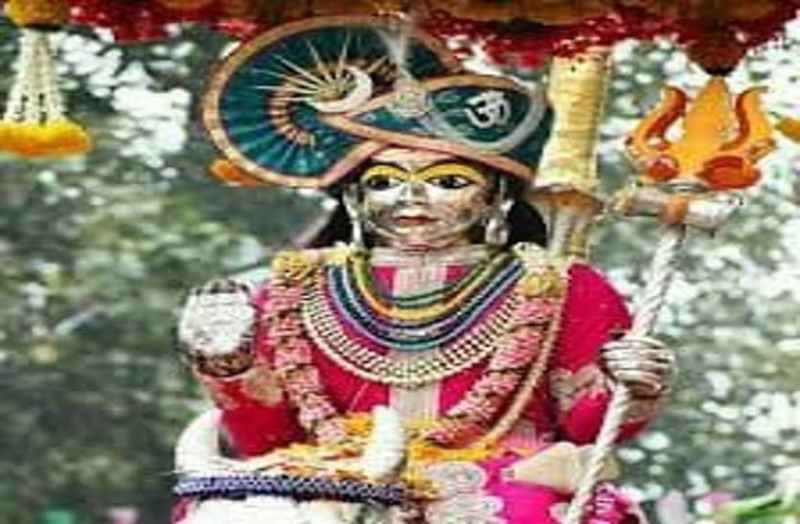 Golden Temple of Mahadev - Gold urn and gold flag