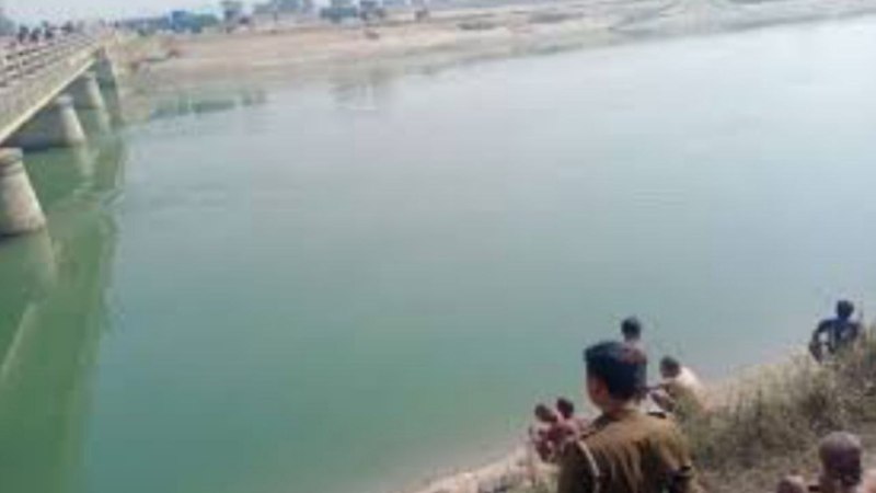 शारदा नहर में मां बेटी की ऐसी मौत - मां का शव हरदोई और बेटी का शव उन्नाव जिले में मिला