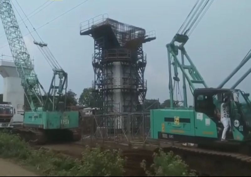 हर माह तैयार होंगे बुलेट ट्रेन के 50 पिलर : रेल मंत्री