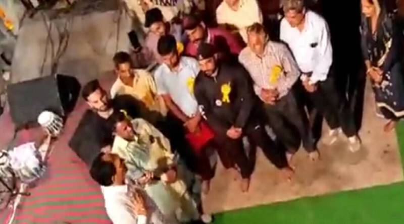 congress mla joginder pal assaulting a man video goes viral