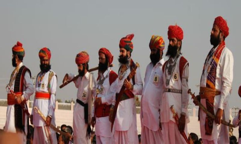 सिर से दूर होती राजस्थान की पहचान पगड़ी