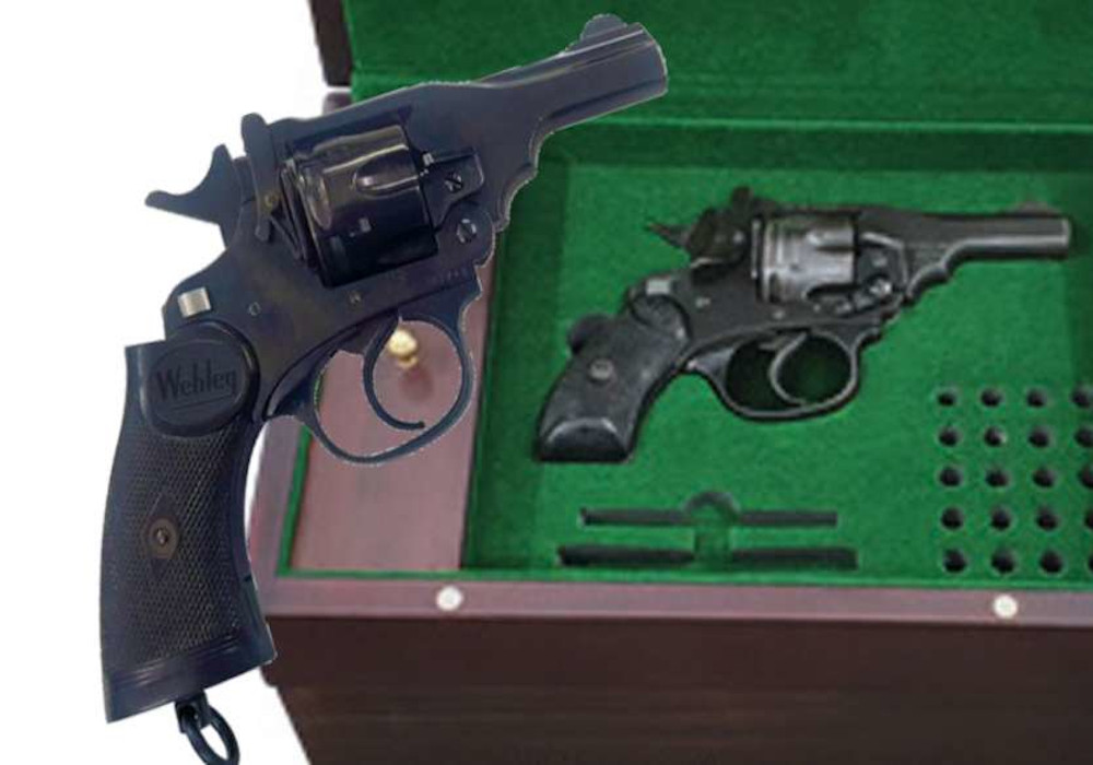 England Veble Scott Revolver Exchange Offer First Delivery in Kanpur