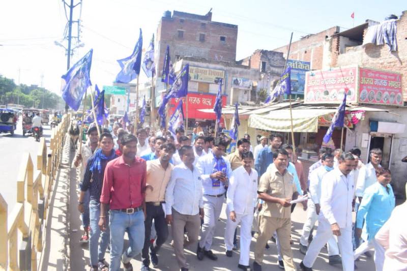 श्योपुर विधायक के खिलाफ देशद्रोह का केस दर्ज कराने प्रदर्शन कर ज्ञापन दिया