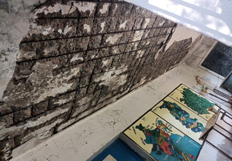 Shabby school bhavan