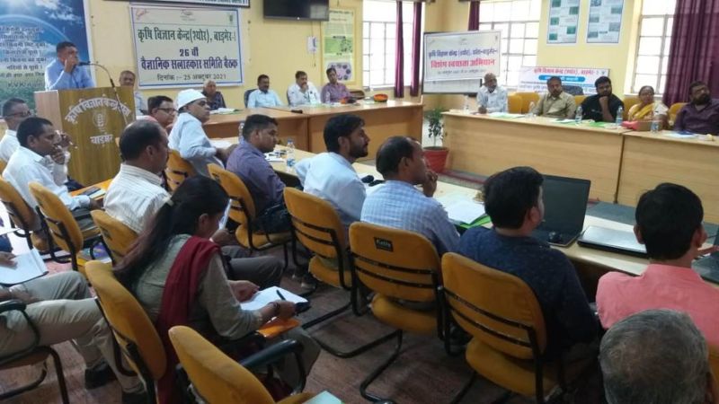 ‘पशुपालन के नए प्रयोग एवं अनुसंधान किसानों तक पहुंचाएं’