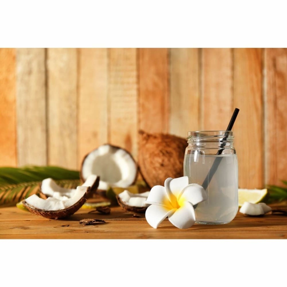 Coconut Water benefits: नारियल पानी के सेवन से होते हैं कई फायदे, आज ही करें इसे अपने डाइट में शामिल