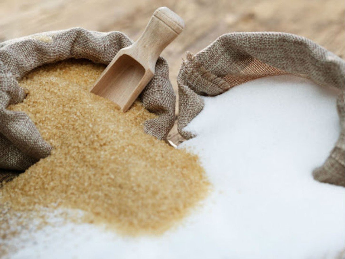 brown_white_sugar.jpg