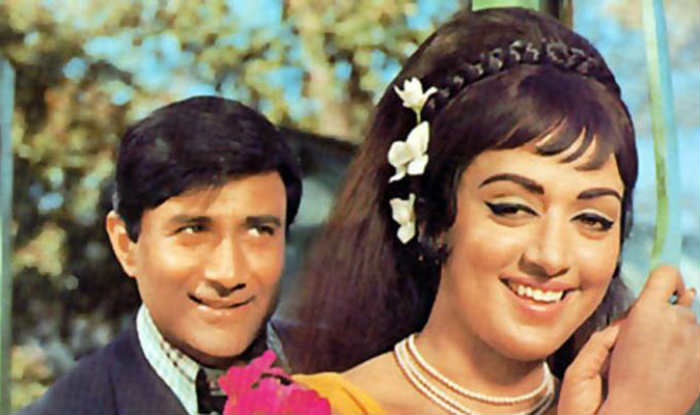 When Hema Malini cable car was hanging in air Devanand had helped