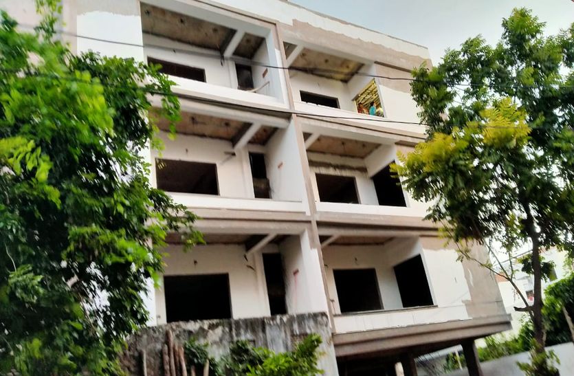 Jaipur JDA सैटबैक में अवैध निर्माण, 4 मंजिला बिल्डिंग में 9 फ्लैट्स सील