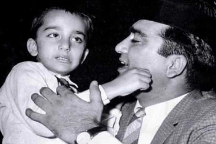 When Sanjay Dutt starts crawling for his insistence Sunil Dutt reveals