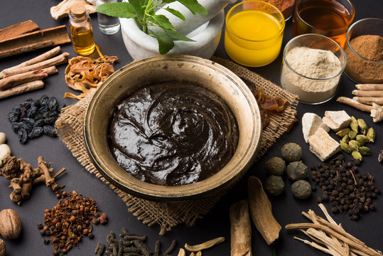 Benefits of Chyawanprash: क्या आपको पता है सर्दियों में च्यवनप्राश खाना आपके स्वास्थ्य के लिए कितना फायदेमंद होता है