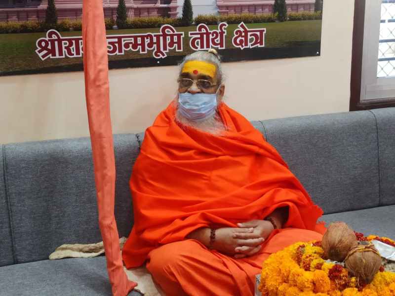 शंकराचार्य वासुदेवानंद ने कहा : उत्तरप्रदेश में कहां हैं अपराध, मुझे तो नजर नहीं आ रहा