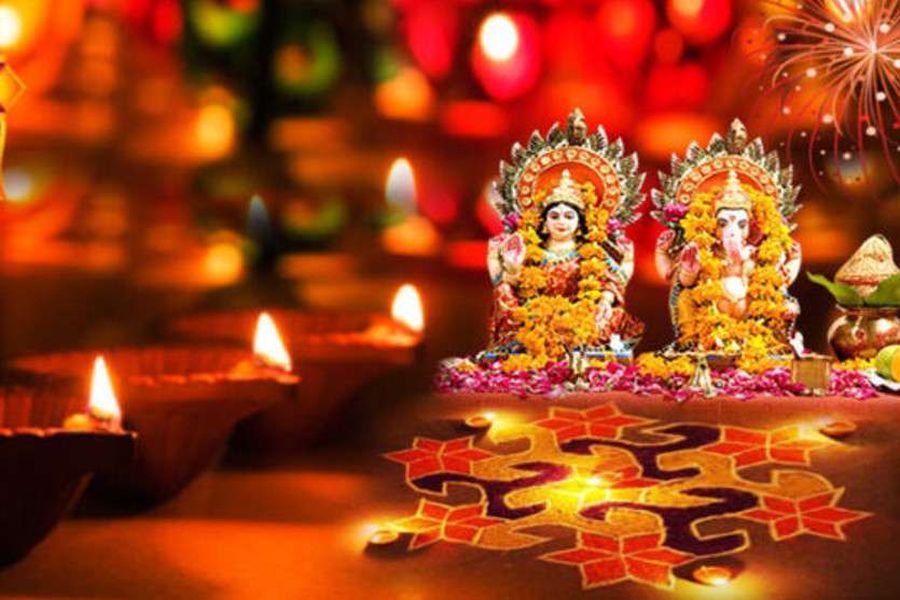 दीपावली पर चार ग्रहों के दुर्लभ संयोग से बरसेगी लक्ष्मी कृपा