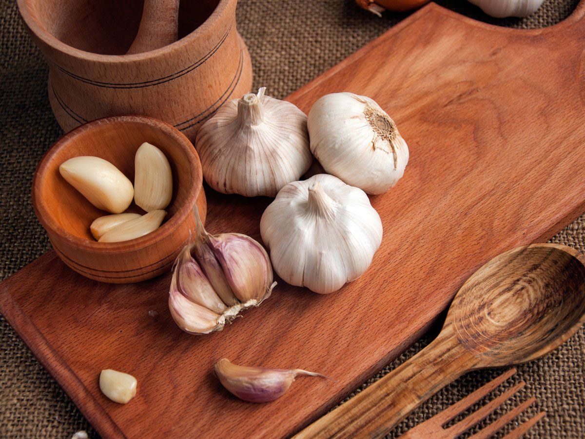 garlic helpful in reducing cholesterol