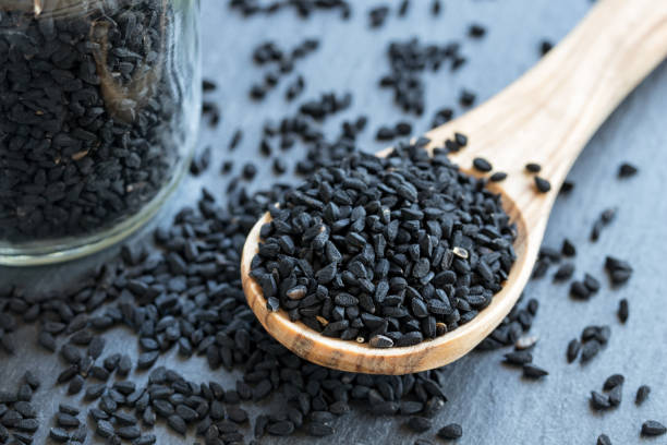 Health Benefits of Black Seed: आइए जानते हैं कलौंजी के फायदे जो बीमारियों से बचाव करने में आपकी मदद करता है
