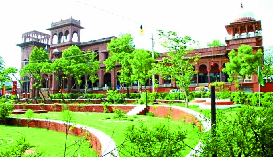 देश में पहली बार मिलिट्री स्कूलों में बालिकाओं को मिलेगा प्रवेश