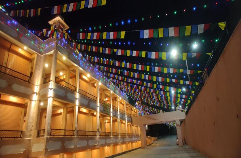 अब सालभर यहां मिलेंगे सर्दी के गर्म कपड़े