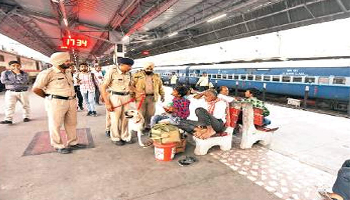 lashkar e taiba threatening blow up haryana railway stations