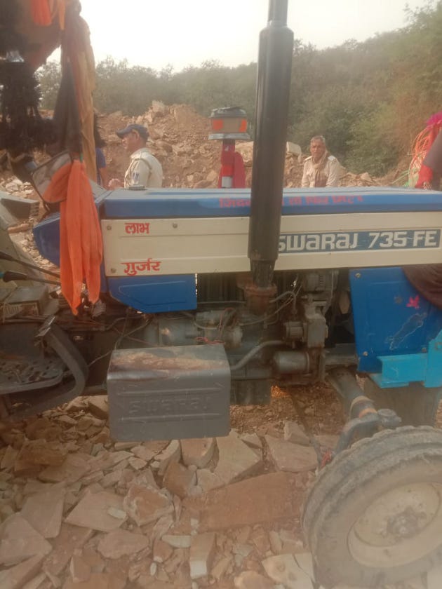 पहाड़ी क्षेत्र में खदानों से पत्थर का अवैध उत्खनन