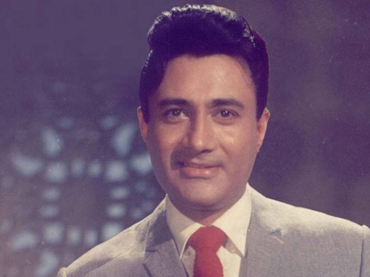 Dev Anand leave militry job for acting career