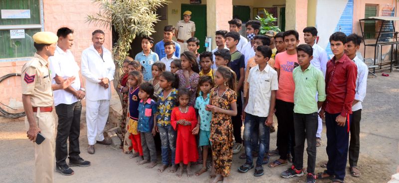 बाल दिवस पर बच्चों ने ली कानूनी जानकारी