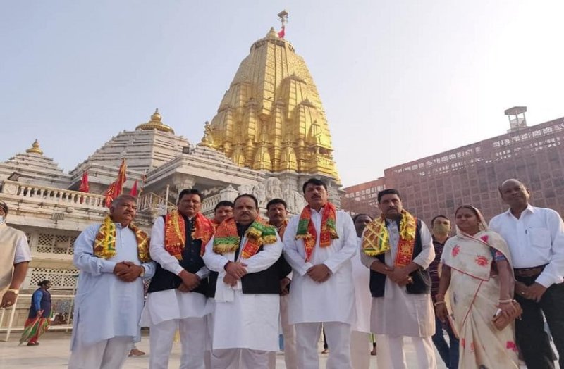 मां अम्बे के दरबार में शीश झुकाकर कांग्रेस ने किया जन जागरुकता अभियान प्रारंभ