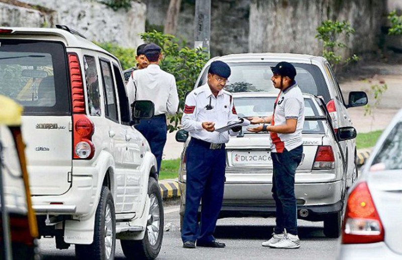 delhi-traffic-police-challan.jpg