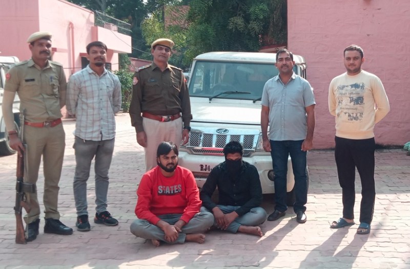 लूट की वारदात को अंजाम देने वाला मुख्य आरोपी और उसका साथी गिरफ्तार