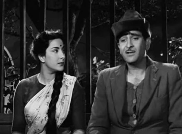 When Raj Kapoor and Nargis came face to face after 20 years of breakup
