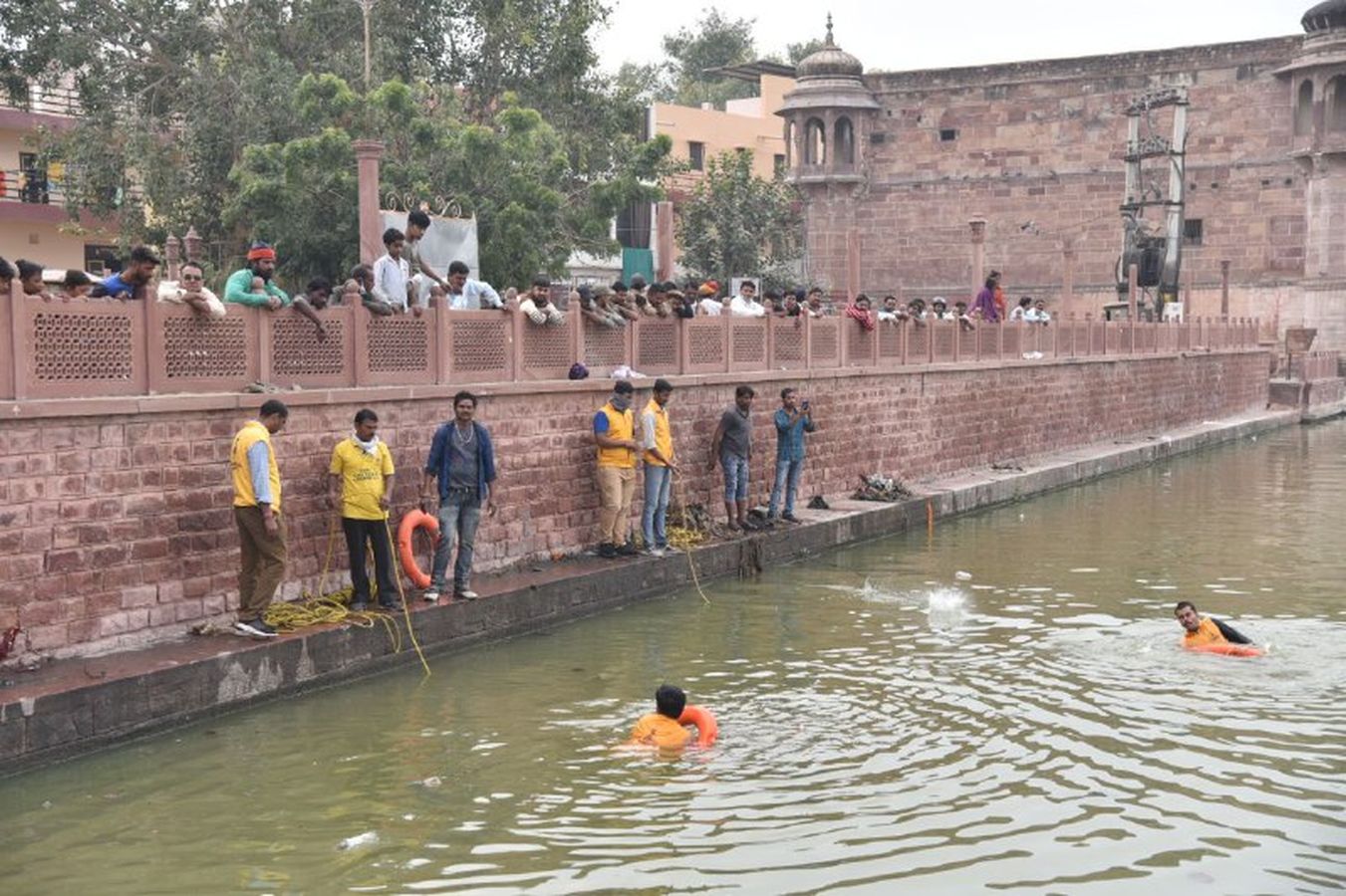 युवक लापता, डूबने का अंदेशा, 11 घंटे तलाश के बावजूद नहीं मिला