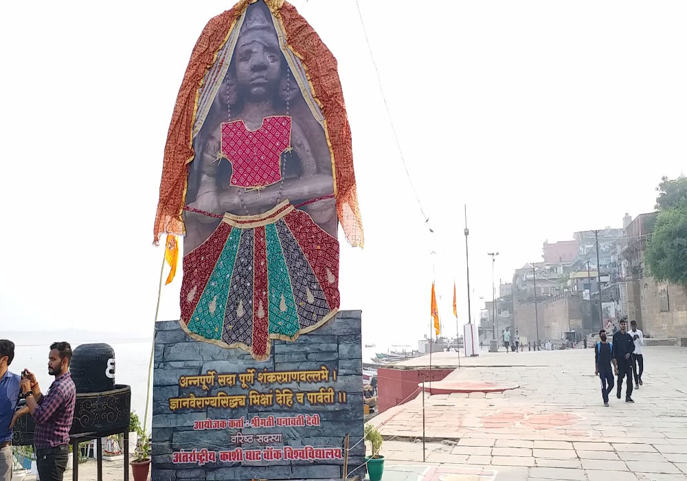 Dev Deepawali Statue of Ma Annapurna Center Of Attraction for Devotees
