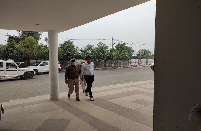 आरोपी न्यायिक कर्मचारी अंशुल को भेजा जेल, दूसरे की जमानत पर फैसला कल