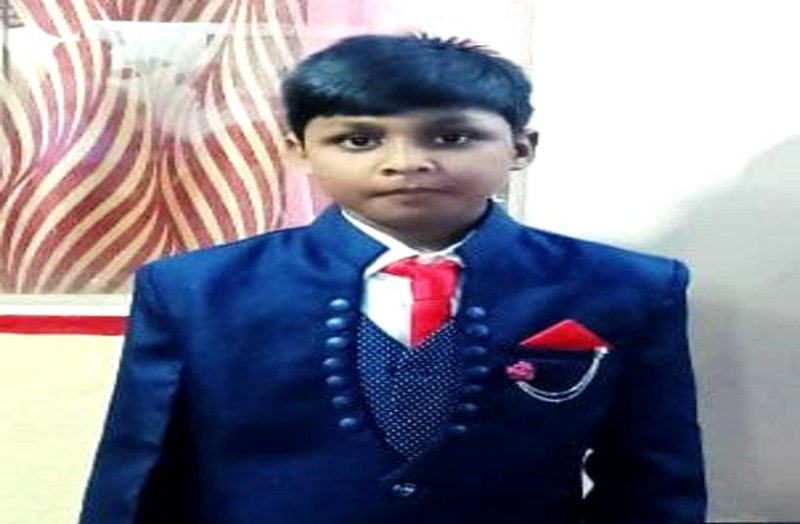 कार्तिक पूर्णिमा पर परिवार के साथ स्नान करने गए 12 साल के बच्चे की नदी में डूबने से मौत, बेटे का शव देखकर सदमे में मां