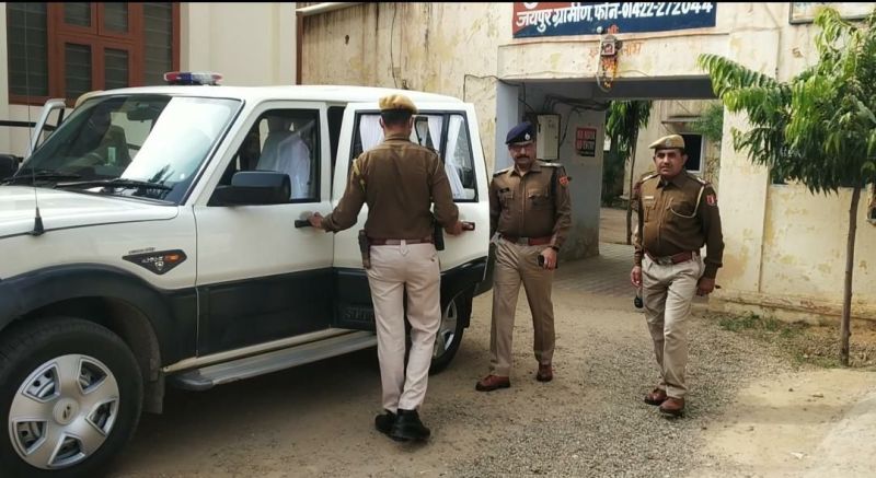 जयपुर ग्रामीण एसपी ने इलाके का दौरा कर पुलिस थानों का किया निरीक्षण