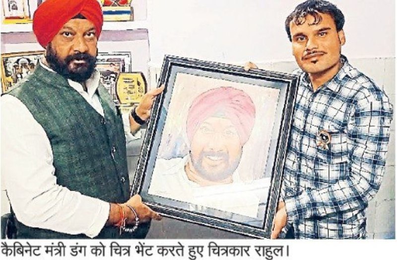 मास्क पर बनाई कोरोना में दिवंगत डॉक्टर्स की तस्वीर, गांव के लड़के ने बनाया रिकॉर्ड