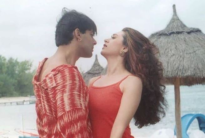 When Karisma Kapoor holds Salman Khan neck during Judwaa shoot