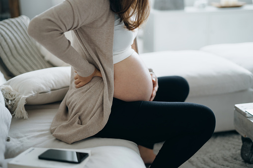 Tiredness During Pregnancy: आइए जानते हैं प्रेग्नेंसी के दौरान क्यों होती है थकान