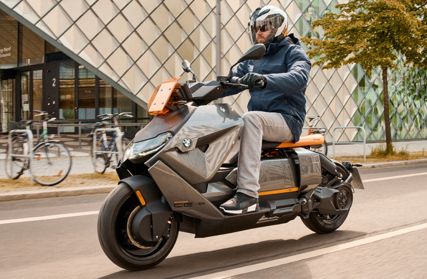 bmw_ce_04_electric_scooter-amp.jpg