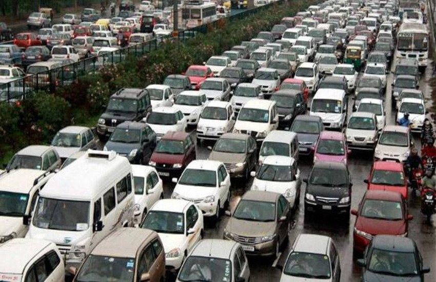 people-living-in-delhi-ncr-owner-now-can-drive-10-year-old-vehicles.jpg