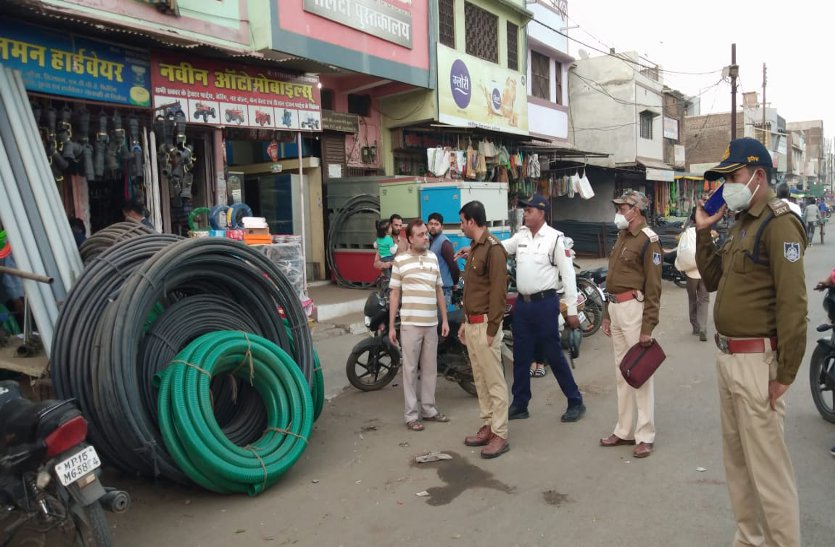 SDOP came out on foot to improve the deteriorating traffic