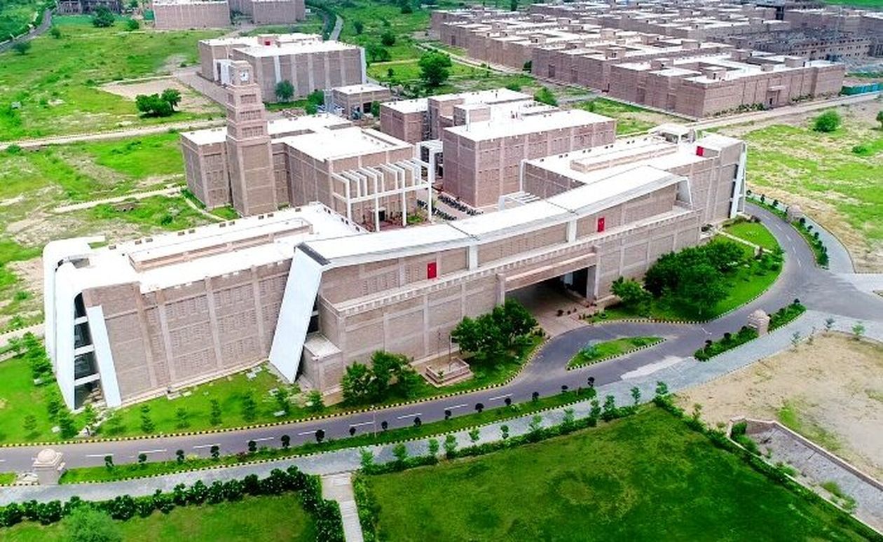 18 साल से छोटे हैं छात्र इसलिए आइआइटीज का फस्र्ट सेमेस्टर ऑनलाइन